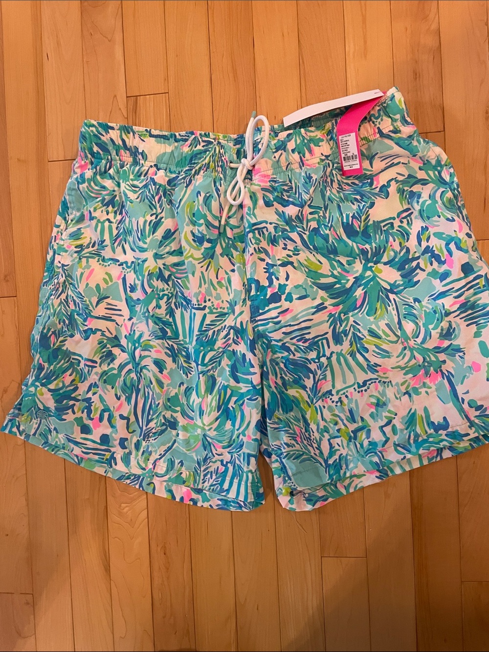 NWT Lilly  Pulitzer Men’s Capri Trunks Swim XL